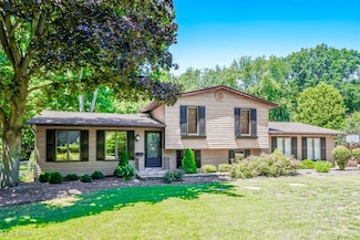 3719 Lake Vista Rd, Akron, OH 44319