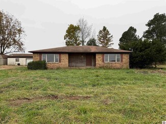 9833 State Route 121 N, Farmington, KY 42040