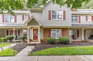 71 Hollis Wood Dr, Hampton, VA 23666