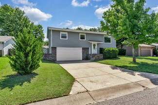 1118 S Meadowhaven Ln, Derby, KS 67037