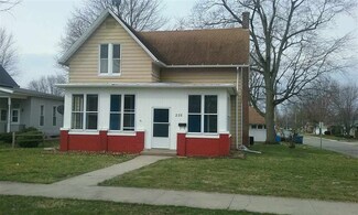 226 N Michigan St, Argos, IN 46501