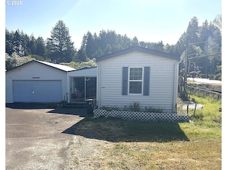 900 N 8th St, Lakeside, OR 97449