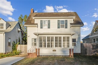 2426 C Ave NE, Cedar Rapids, IA 52402