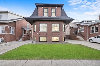4825 W Oakdale Ave, Chicago, IL 60641