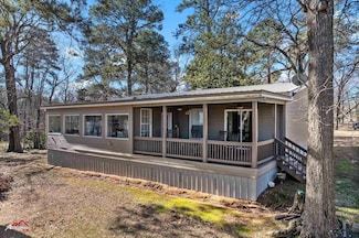214 Buzzard Bay Rd, Karnack, TX 75661