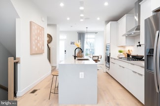 441 Holmwood Dr NE, Washington, DC 20017