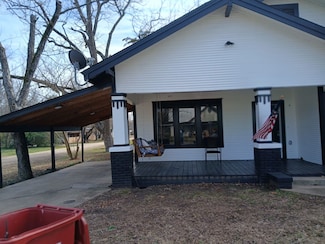 403 Monroe St, Deport, TX 75435