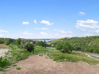 955 Flagtop Ct, Lakeway, TX 78738