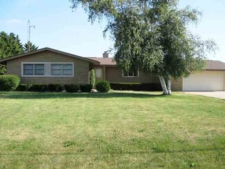 2145 S van Brocklyn Rd, Freeport, IL 61032
