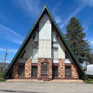 8874 W Houghton Lake Dr, Houghton Lake, MI 48629