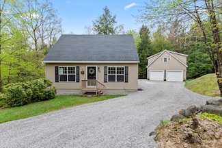 77 Gotzens Rd, Conway, NH 03818