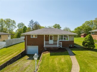 115 Horseshoe Dr, White Oak, PA 15131