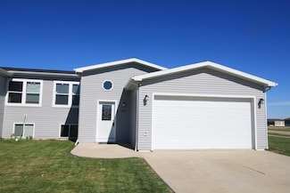 1500 47th Loop, Minot, ND 58701