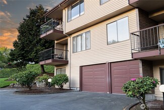 10713 Glen Acres Dr S, Burien, WA 98168