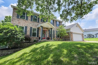 1710 San Martin Dr, Fenton, MO 63026