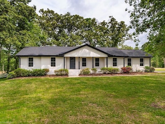206 Ellington Rd, Graham, NC 27253