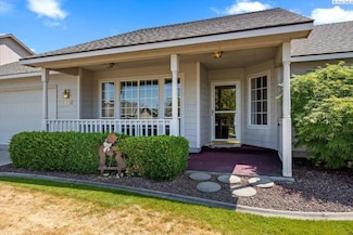 2418 S Arthur Ct, Kennewick, WA 99338