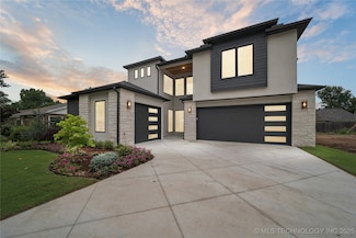 1641 E 32nd St, Tulsa, OK 74105
