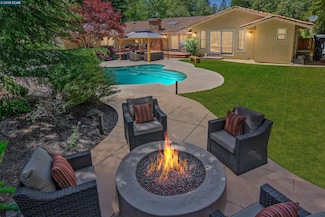 2142 Deer Oak Way, Danville, CA 94506