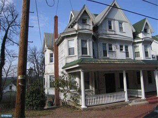 1310 Howard Ave, Pottsville, PA 17901