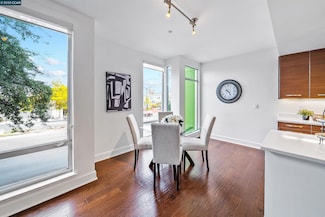 555 Ygnacio Valley Rd Unit 204, Walnut Creek, CA 94596