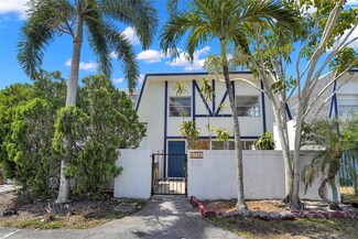 6756 SW 40th St Unit 42, Davie, FL 33314