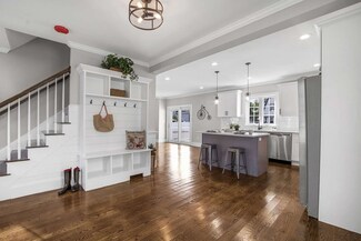 12 Harrison St, Quincy, MA 02169