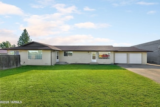 1112 S 38th Ave Unit A & B, Yakima, WA 98902