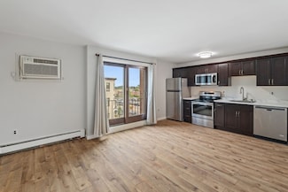 1030 Bennington St Unit 15, Boston, MA 02128