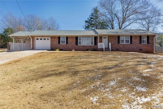 3706 College Park Cir NW, Huntsville, AL 35805
