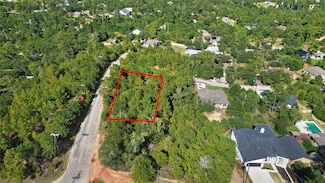 963 Pahalawe Dr, Bastrop, TX 78602