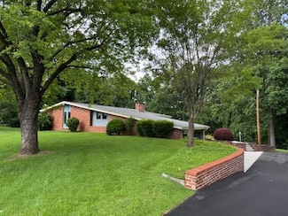 2414 Woodchuck Dell, Morristown, TN 37814
