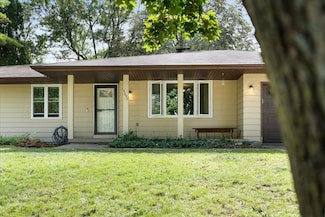 5697 Modernaire St, Fitchburg, WI 53711