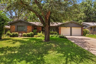 1212 Cozby St S, Benbrook, TX 76126