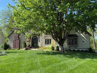 13224 Barkley St, Leawood, KS 66209