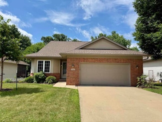 2084 Timber Ln, Coralville, IA 52241