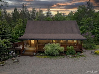 161 Lost Forty Rd, Marquette, MI 49855