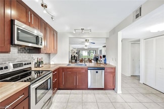 141 Cypress Way E Unit B, Naples, FL 34110