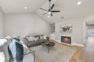 2829 Timmons Ln Unit 222, Houston, TX 77027