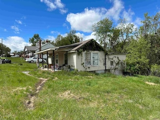 1145 Taylor St, Pulaski, VA 24301