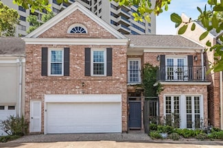 10 S Briar Hollow Ln Unit 61, Houston, TX 77027