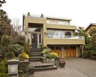 218 6th Ave, Kirkland, WA 98033