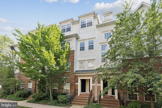 7072 Little Thames Dr, Gainesville, VA 20155