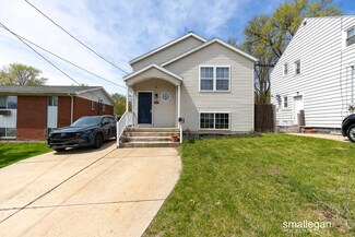 3229 Charlesgate Ave SW, Wyoming, MI 49509