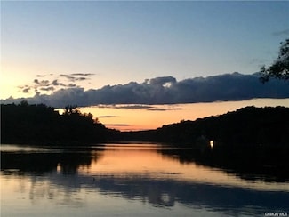 3300 Baker Hwy Unit 11, Mohegan Lake, NY 10547