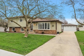 1349 Cozy Ln, Dyer, IN 46311
