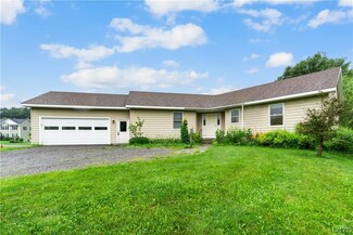 19 S Meadow Dr, Cazenovia, NY 13035