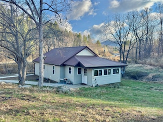 55 Summit View Dr, Marshall, NC 28753