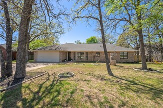 3110 Manorwood Dr, Bryan, TX 77801
