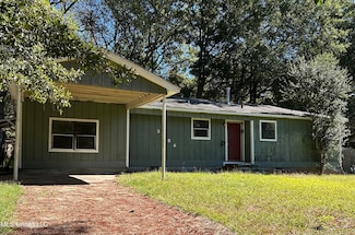 3156 Woodview Dr, Jackson, MS 39212